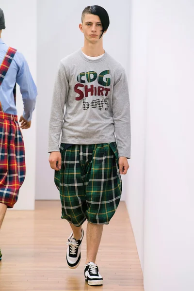 Look 4